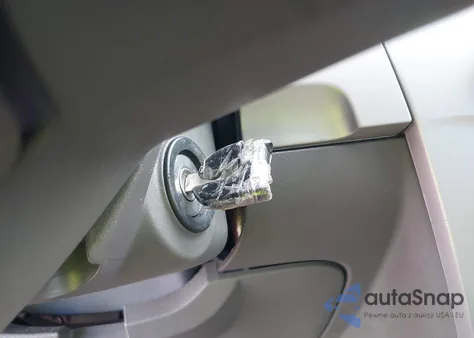 2008 Ford Focus Se/Ses из США, поврежденный, VIN 1FAHP35N28W295640